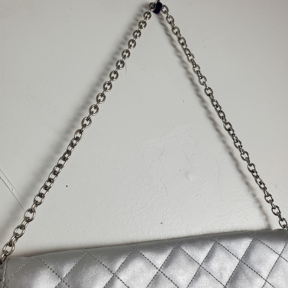 Celine Dion Sensational Silver Cushioned Bag - Picture 4 of 15
